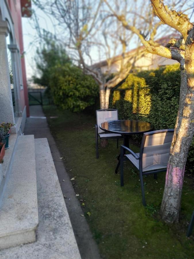 Despertar Con El Sonido De Los Pajaros Villa Melide Eksteriør bilde